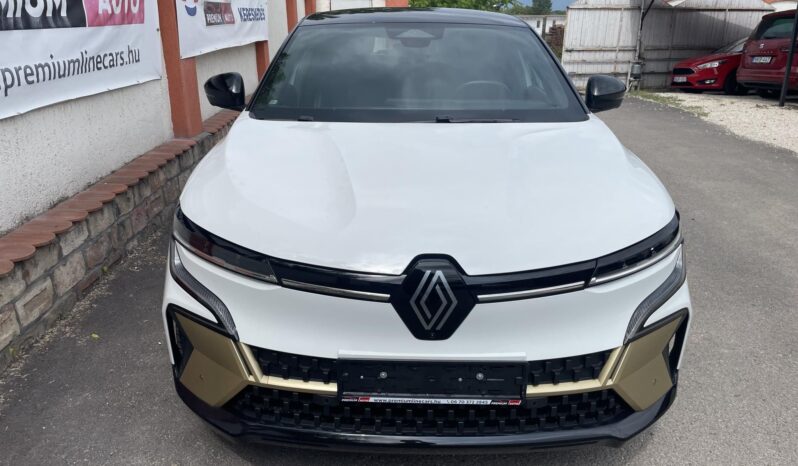 RENAULT MEGANE E-Tech electric EV60 Iconic LED MÁTRIX/ÜLÉSFŰTÉS/KORMÁNYFŰTÉS/KULCSNÉLKÜLI/HARMANKARDON/VONÓHOROG/VILLÁMTÖLT full
