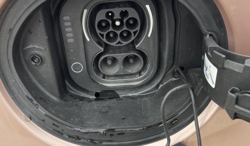 FIAT 500 500e 3+1 La Prima 42kWh (Automata) LED/KULCSNÉLKÜLI/ÜLÉSFŰTÉS/ADAPTÍV TEMPOMAT/TÉLI-NYÁRI KERÉK full