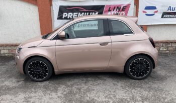 FIAT 500 500e 3+1 La Prima 42kWh (Automata) LED/KULCSNÉLKÜLI/ÜLÉSFŰTÉS/ADAPTÍV TEMPOMAT/TÉLI-NYÁRI KERÉK full