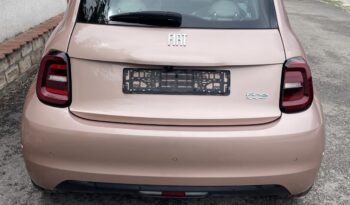 FIAT 500 500e 3+1 La Prima 42kWh (Automata) LED/KULCSNÉLKÜLI/ÜLÉSFŰTÉS/ADAPTÍV TEMPOMAT/TÉLI-NYÁRI KERÉK full