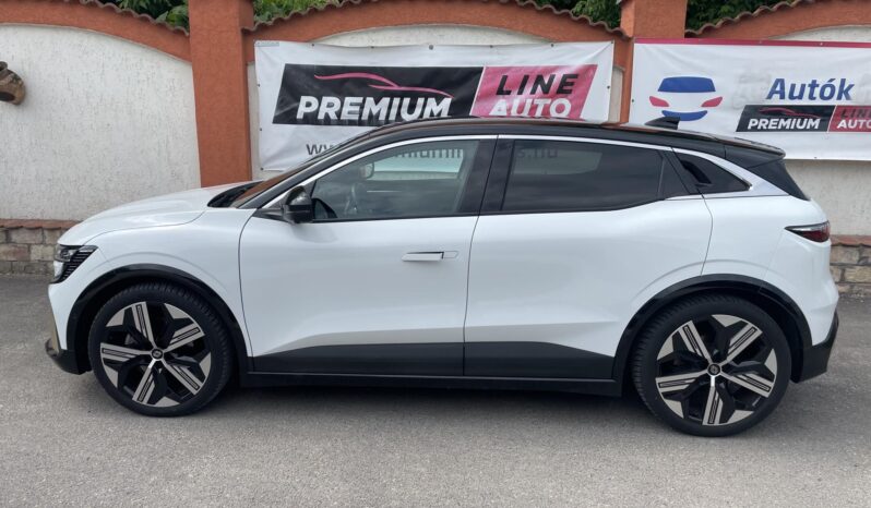 RENAULT MEGANE E-Tech electric EV60 Iconic LED MÁTRIX/ÜLÉSFŰTÉS/KORMÁNYFŰTÉS/KULCSNÉLKÜLI/HARMANKARDON/VONÓHOROG/VILLÁMTÖLT full