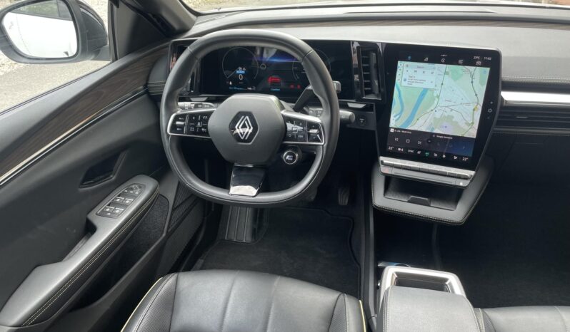 RENAULT MEGANE E-Tech electric EV60 Iconic LED MÁTRIX/ÜLÉSFŰTÉS/KORMÁNYFŰTÉS/KULCSNÉLKÜLI/HARMANKARDON/VONÓHOROG/VILLÁMTÖLT full