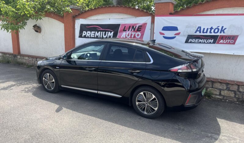 HYUNDAI IONIQ plug-in 1.6 GDi Premium DCT FULL EXTRA KIFOGÁSTALAN ÚJSZERŰ full