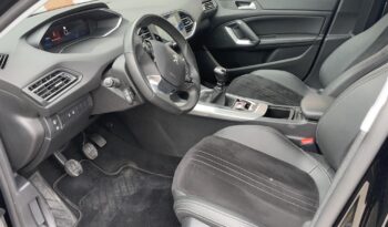 PEUGEOT 308 SW 1.5 BlueHDi Allure VONÓHOROG/ÜLÉSFŰTÉS/HOLTTÉRFIGYELŐ/TÉLI-NYÁRI KERÉK full