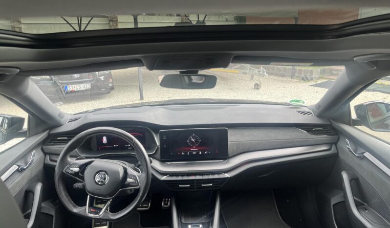 SKODA OCTAVIA Combi 1.4 TSI pHEV RS DSG TELJES EXTRÁS KIVITEL! full