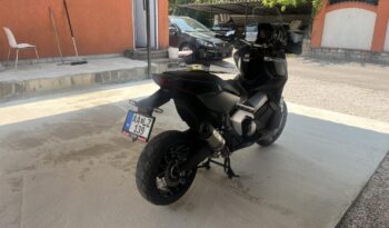 HONDA X-ADV 750 full