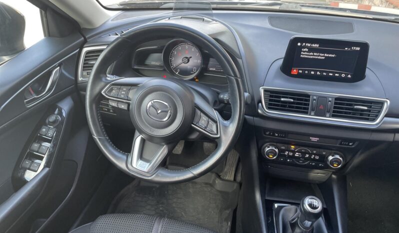 MAZDA 3 Sport 2.0 Revolution VONÓHOROG/ÜLÉSFŰTÉS/LED/HOLTTÉRFIGYELŐ/BOSE/HEADUP/TÉLI-NYÁRI KERÉK full