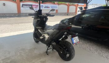 HONDA X-ADV 750 full