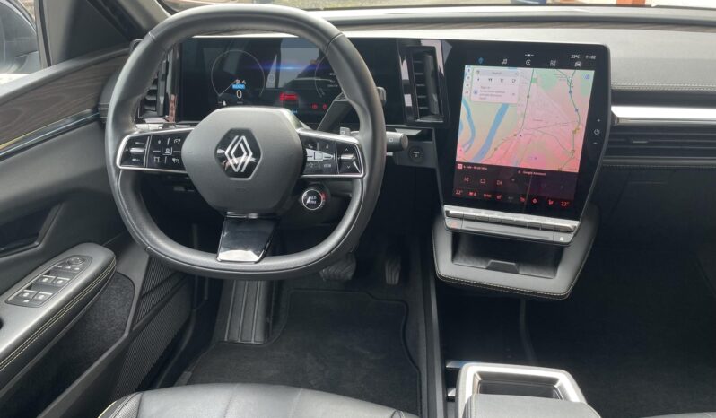 RENAULT MEGANE E-Tech electric EV60 Iconic LED/ÜLÉSFŰTÉS/KORMÁNYFŰTÉS/KULCSNÉLKÜLI/HARMANKARDON/VONÓHOROG/VILLÁMTÖLTÉS full
