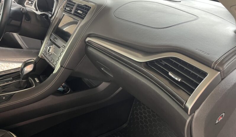 FORD MONDEO 2.0 FHEV Vignale eCVT ÚJSZERŰ.VÉGIG SZERVIZELT! full