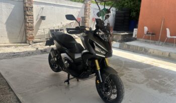 HONDA X-ADV 750 full