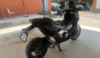 HONDA X-ADV 750 full