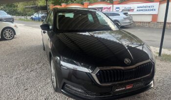 SKODA OCTAVIA 1.4 TSI pHEV Style DSG LED KEYSS HUD MOTOROS ÜLÉSEK full