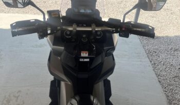 HONDA X-ADV 750 full