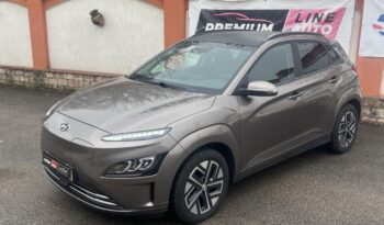 HYUNDAI KONA EV 64kWh Premium GYÁRI GARANCIA HŐSZIVATTYÚ LED TÉLI CSOMAG full