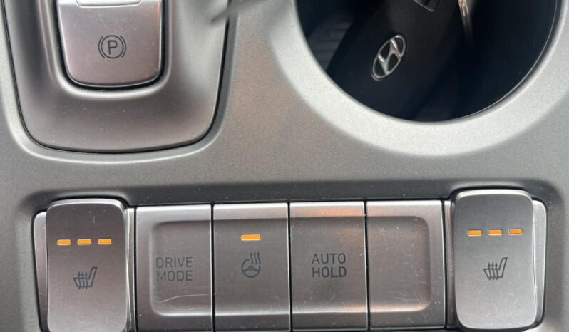 HYUNDAI KONA EV 64kWh Premium GYÁRI GARANCIA HŐSZIVATTYÚ LED TÉLI CSOMAG full