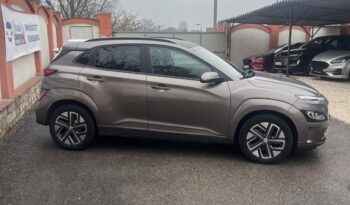 HYUNDAI KONA EV 64kWh Premium GYÁRI GARANCIA HŐSZIVATTYÚ LED TÉLI CSOMAG full