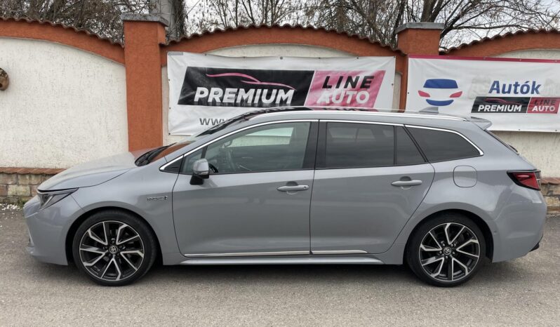 TOYOTA COROLLA Touring Sports 2.0 Hybrid Comfort Style Tech e-CVT PANORÁMATETŐ/JBL/Bi-LED/HEAD UP/KULCSNÉLKÜLI/ÜLÉSFŰTÉS/HOLTTÉRFIGYELŐ full