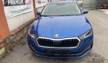 SKODA OCTAVIA Combi 1.4 TSI pHEV Style DSG LED MÁTRIX/HEAD UP/4xÜLÉSFŰTÉS/3xKLÍMA/KULCSNÉLKÜLI/VONÓHOROG full