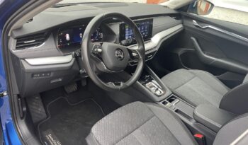 SKODA OCTAVIA Combi 1.4 TSI pHEV Style DSG LED MÁTRIX/HEAD UP/4xÜLÉSFŰTÉS/3xKLÍMA/KULCSNÉLKÜLI/VONÓHOROG full