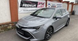 TOYOTA COROLLA Touring Sports 2.0 Hybrid Comfort Style Tech e-CVT PANORÁMATETŐ/JBL/Bi-LED/HEAD UP/KULCSNÉLKÜLI/ÜLÉSFŰTÉS/HOLTTÉRFIGYELŐ
