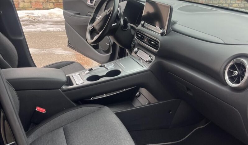 HYUNDAI KONA EV 64kWh Style LED HŐSZIVATTYÚ BLUELINK KRELLHIFI HEADUP full