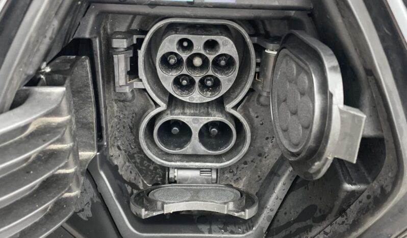 RENAULT ZOE Z.E. R135 52 kWh Intens (Automata) EDITION ONE/TÉLI CSOMAG/BOSE/KULCSNÉLKÜLI/GYORSTÖLTÉS/VÉGIG SZERVÍZ full