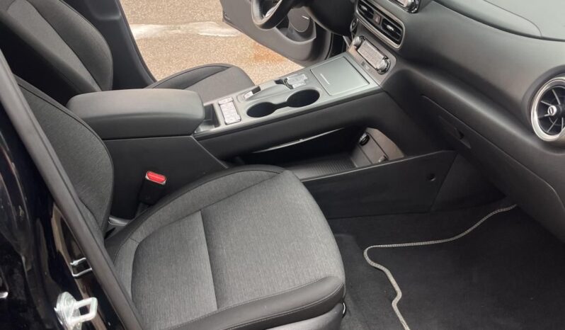 HYUNDAI KONA EV 64kWh Style LED HŐSZIVATTYÚ BLUELINK KRELLHIFI HEADUP full