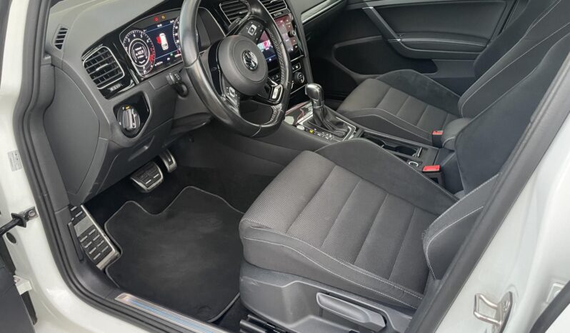 VOLKSWAGEN GOLF VII 2.0 TSI R 4Motion DSG Variant MTM/BILSTEIN/PRETORIA/PANORÁMATETŐ/KULCSNÉLKÜLI/HOLTTÉRFIGYELŐ/VÉGIG SZE full