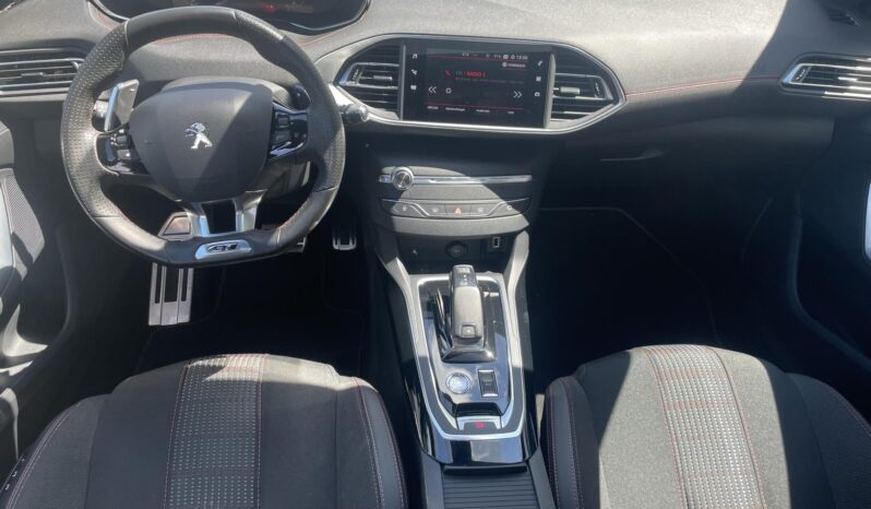 PEUGEOT 308 SW 1.5 BlueHDi GT EAT8 PANORÁMATETŐ/FULL LED/KULCSNÉLKÜLI/ÜLÉSFŰTÉS/HOLTTÉRFIGYELŐ full