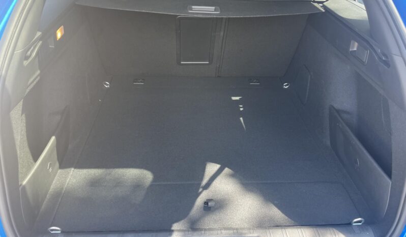 PEUGEOT 308 SW 1.5 BlueHDi GT EAT8 PANORÁMATETŐ/FULL LED/KULCSNÉLKÜLI/ÜLÉSFŰTÉS/HOLTTÉRFIGYELŐ full