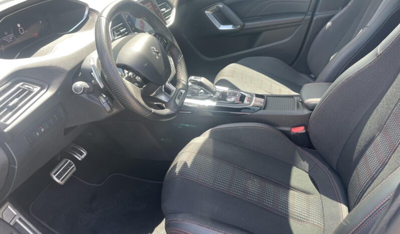 PEUGEOT 308 SW 1.5 BlueHDi GT EAT8 PANORÁMATETŐ/FULL LED/KULCSNÉLKÜLI/ÜLÉSFŰTÉS/HOLTTÉRFIGYELŐ full