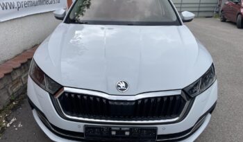 SKODA OCTAVIA Combi 1.4 TSI pHEV Style DSG LED MÁTRIX/HEAD UP/4xÜLÉSFŰTÉS/3xKLÍMA/KULCSNÉLKÜLI/CANTON/ÁLLÓFÚTÉS/8 KERÉK full