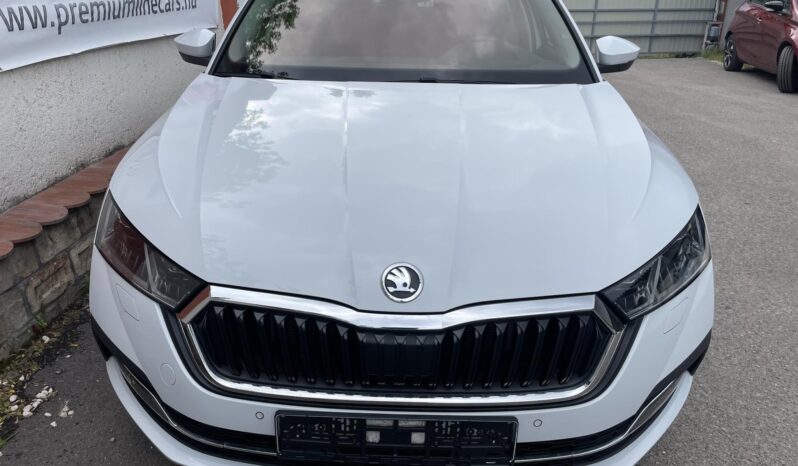 SKODA OCTAVIA Combi 1.4 TSI pHEV Style DSG LED MÁTRIX/HEAD UP/4xÜLÉSFŰTÉS/3xKLÍMA/KULCSNÉLKÜLI/CANTON/ÁLLÓFÚTÉS/8 KERÉK full