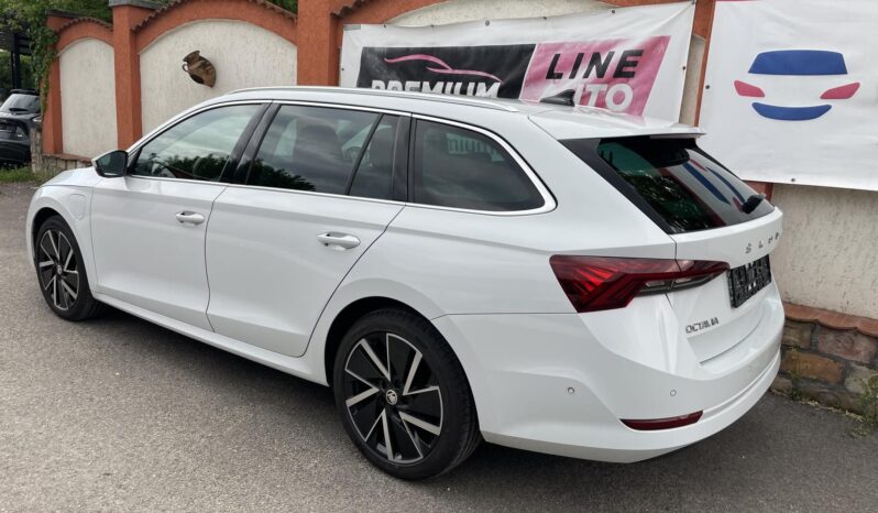 SKODA OCTAVIA Combi 1.4 TSI pHEV Style DSG LED MÁTRIX/HEAD UP/4xÜLÉSFŰTÉS/3xKLÍMA/KULCSNÉLKÜLI/CANTON/ÁLLÓFÚTÉS/8 KERÉK full