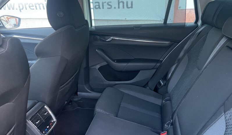 SKODA OCTAVIA Combi 1.4 TSI pHEV Style DSG LED MÁTRIX/HEAD UP/4xÜLÉSFŰTÉS/3xKLÍMA/KULCSNÉLKÜLI/CANTON/ÁLLÓFÚTÉS/8 KERÉK full
