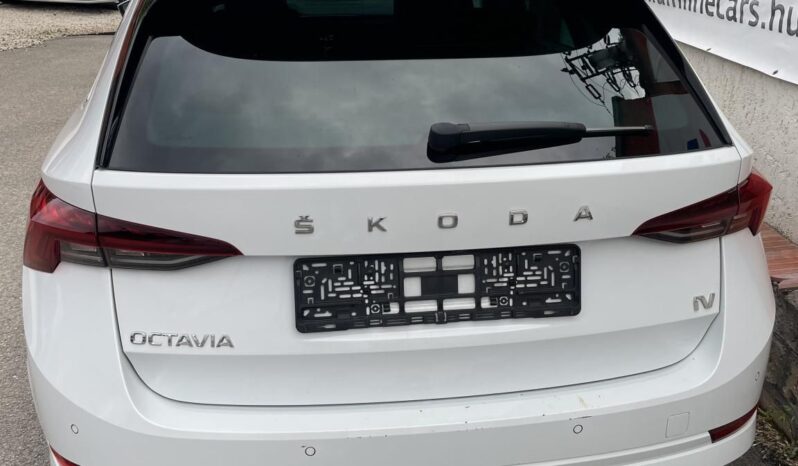 SKODA OCTAVIA Combi 1.4 TSI pHEV Style DSG LED MÁTRIX/HEAD UP/4xÜLÉSFŰTÉS/3xKLÍMA/KULCSNÉLKÜLI/CANTON/ÁLLÓFÚTÉS/8 KERÉK full