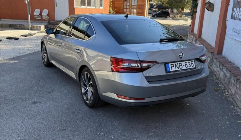SKODA SUPERB 2.0 TDI SCR L&K DSG Mo-i.első tulajdonos.1év garancia.vonóhorog full